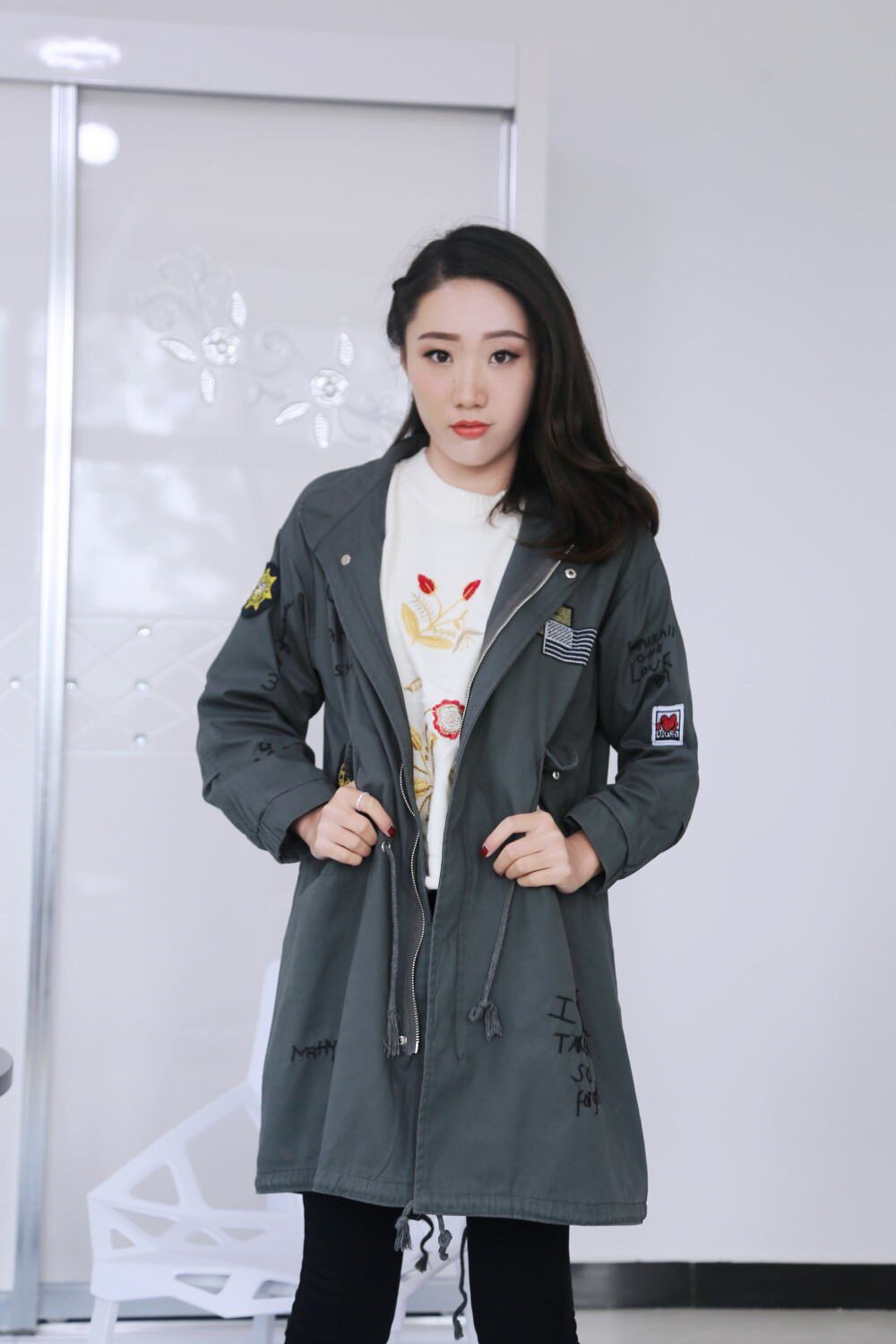 女装刺绣 长款风衣赞评论更多