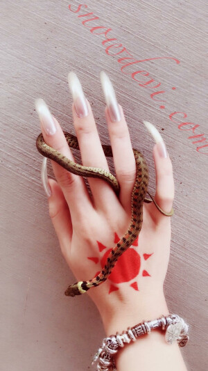 长指甲，long nails，snowdevi，冰激凌，沙滩，海边 - 高清图片，堆糖，美图壁纸兴趣社区