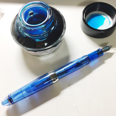 国产水妖+四季彩雪明