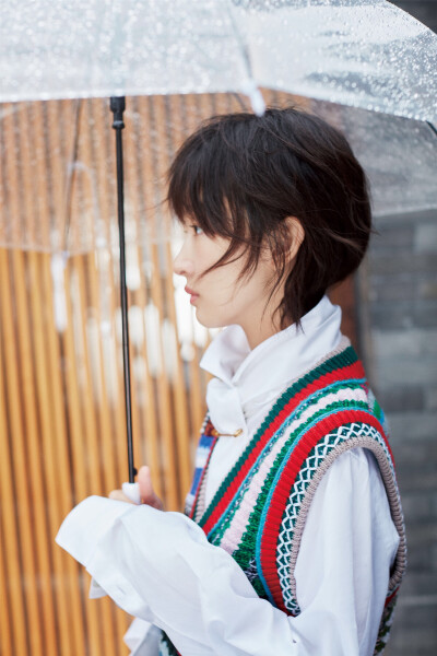 2017《台版Marie claire嘉人》十月刊封面：周冬雨（金马影后提名一周年✧(≖ ◡ ≖✿)）