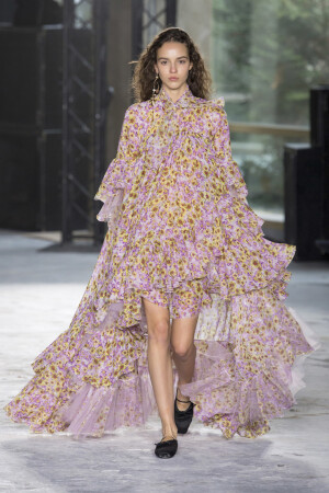 Giambattista Valli 2018春夏