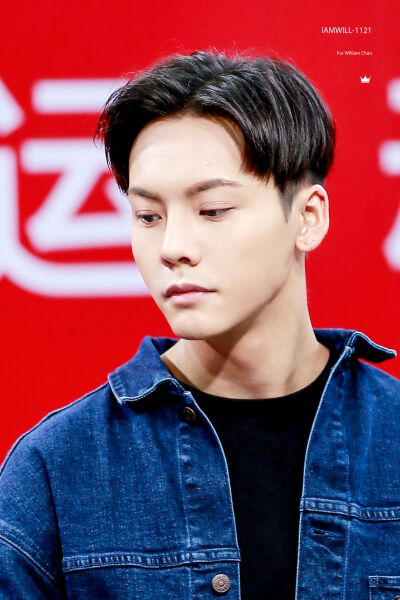 【陈伟霆 William Chan】 171105 乐心手环 直播活动 1156 x 1735 px (图源： 微博@IAMWILL-1121 weibo.com/128438331/FtGw0EOgC) 