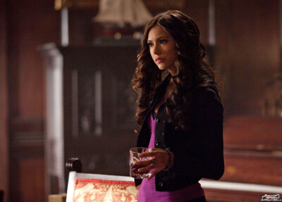 222 Nina Dobrev（妮娜·杜波夫）：《The Vampire Diaries（吸血鬼日记）》女四 Katherine Pierce/Katerina Petrova/КатеринаПетрова（凯瑟琳·皮尔斯/卡特琳娜·佩特洛娃） 6