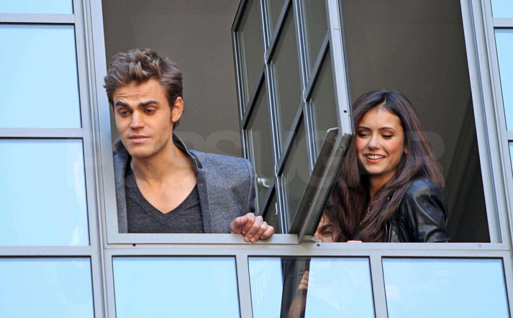 227 Paul Wesley（保罗·韦斯利）、Nina Dobrev（妮娜·杜波夫）：《The Vampire Diaries（吸血鬼日记）》男主 Stefan Salvatore（斯特凡·塞尔瓦托）、女主 Elena Gilbert（埃琳娜·吉尔伯特） 2