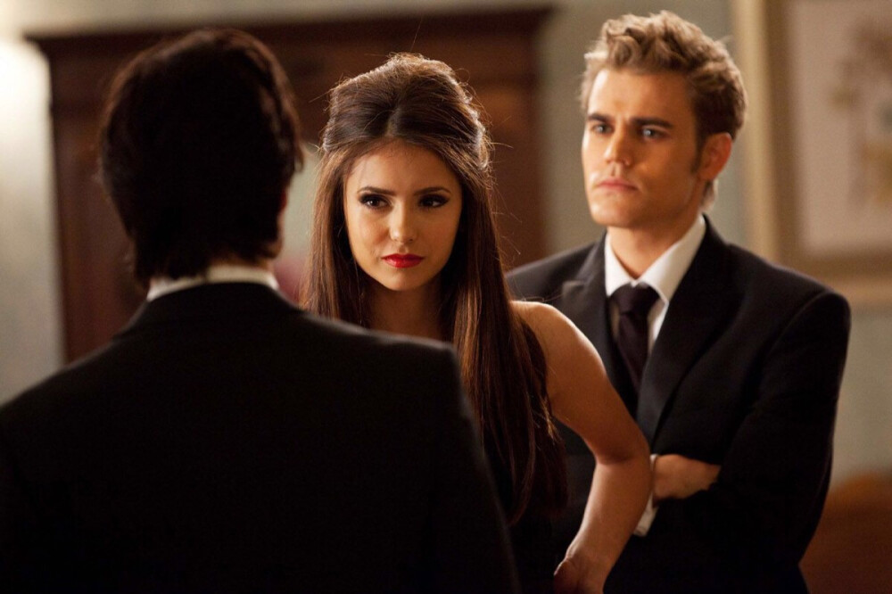 238 Ian Joseph Somerhalder（伊恩（·约瑟夫）·萨默海尔德）、Nina Dobrev（妮娜·杜波夫）、Paul Wesley（保罗·韦斯利）：《The Vampire Diaries（吸血鬼日记）》男二 Demon Salvatore（达蒙·塞尔瓦托）、女四 Katherine Pierce/Katerina Petrova/КатеринаПетрова（凯瑟琳·皮尔斯/卡特琳娜·佩特洛娃）、男主 Stefan Salvatore（斯特凡·塞尔瓦托） 1