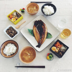 每天早餐不重样是一种什么口福呢，让我们一起来看看日本主妇kima在INS上的晒图吧。 ​​​