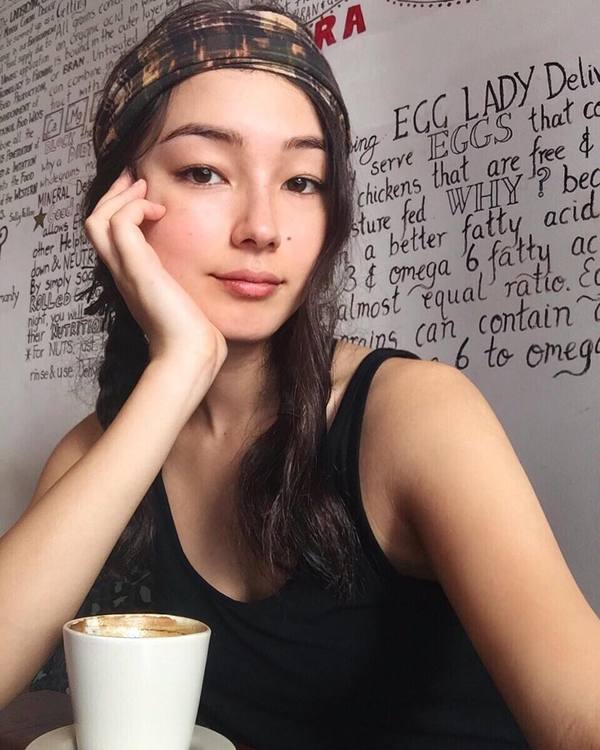 BY爱喝可乐的古娜小姐 刘承羽