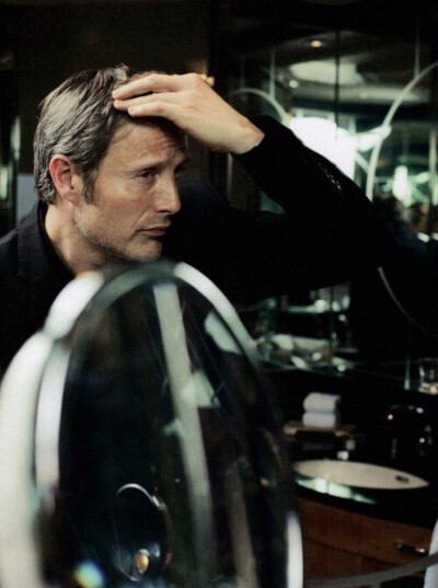 Mads Mikkelsen