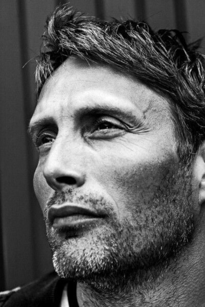 Mads Mikkelsen