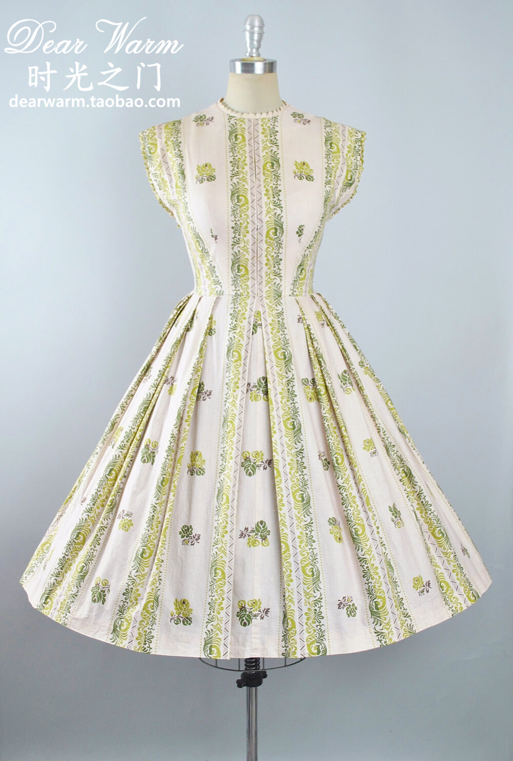 1950s 绿色玫瑰印花米色古董连衣裙