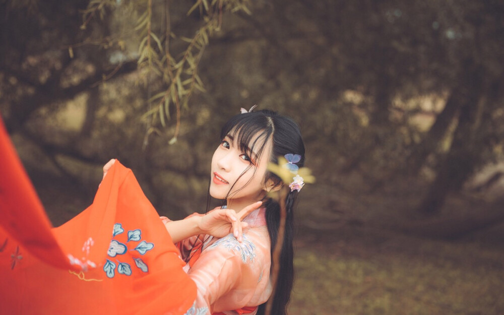 最浅薄的关系就是
一件小事你没顺着他的心 他就忘记了你所有的好 ​​​ ​​​​