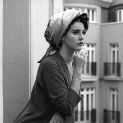 Lana Del Rey拉拉打雷