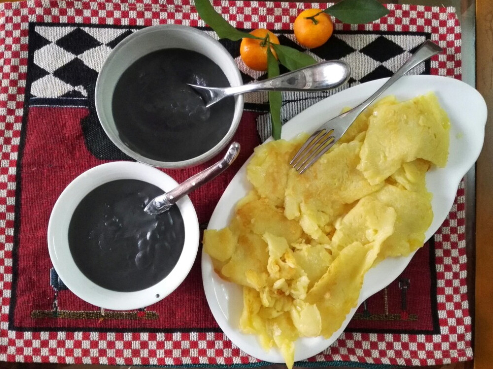 下午茶 芝麻糊 煎鸡蛋面粉饼 妈妈出品