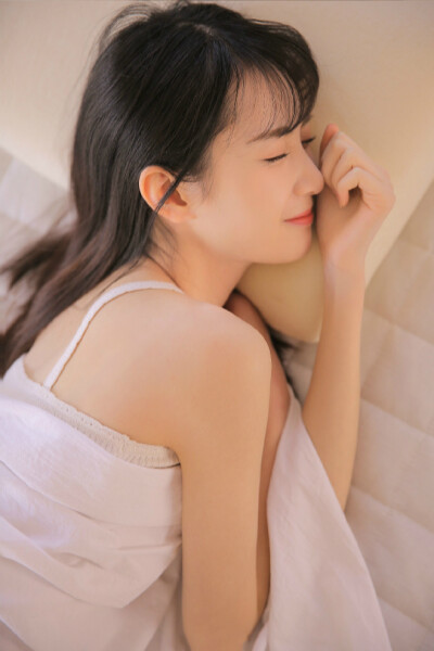 出镜：@张小垚儿
摄影：@七黎橙 