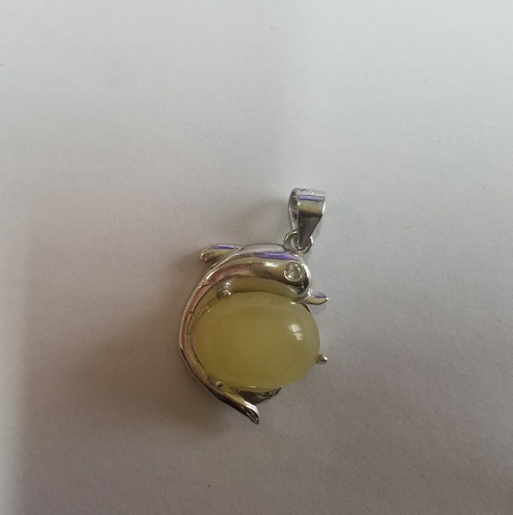 蜜蜡吊坠