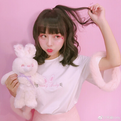 女头 闺蜜头像
宋黛cony
我在等风也等你