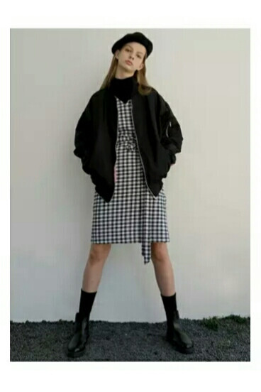 飞行夹克＋连衣裙