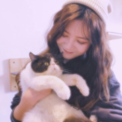 <林亦初>
是喜欢的头像啊//素质拿图