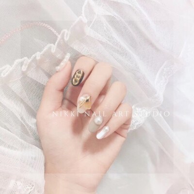 __美甲❀气质 灰棕色 温柔