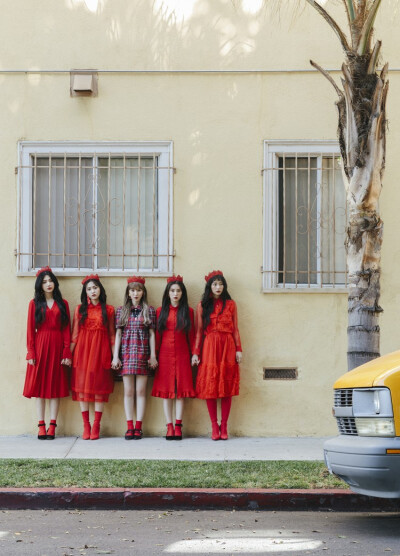 RedVelvet Peek A Boo