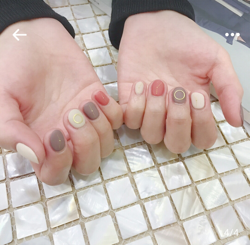 nail color
美甲