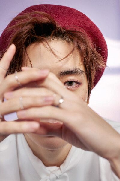 郑在玹 JaeHyun
1997年2月14日出生于韩国首尔
SM Entertainment 男团NCT、NCT U、NCT 127成员。