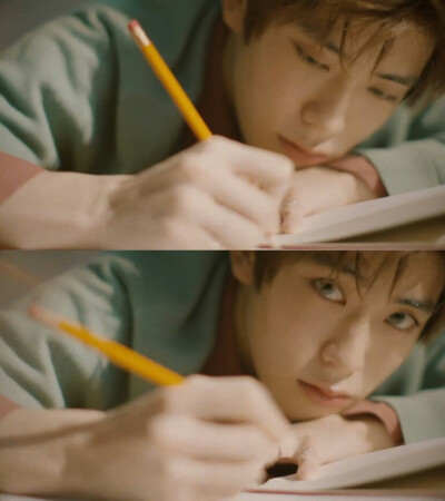 郑在玹 JaeHyun
1997年2月14日出生于韩国首尔
SM Entertainment 男团NCT、NCT U、NCT 127成员。