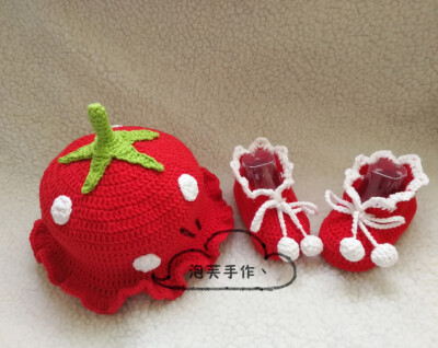 宝宝帽，宝宝鞋，草莓套装