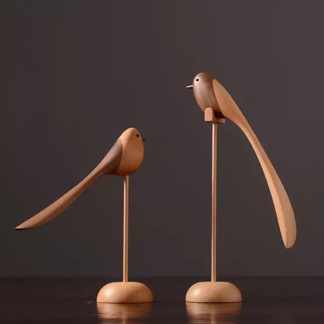 丹麦原木雕刻小鸟