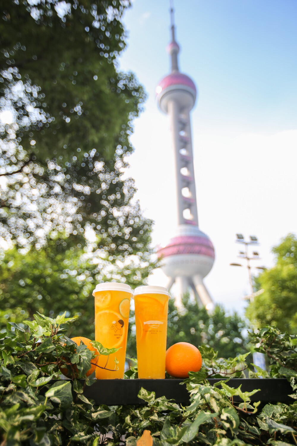 上海＆喜茶 | 一踏上这片土地，仿佛就抓住了自己内心深处的梦想。喜茶5年时间，跨越1500公里，终于与上海这座城结下缘分。