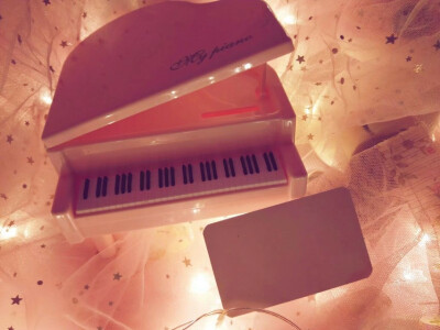 少女心举牌素材 自己实拍 空间经常更新 QQ2805924091