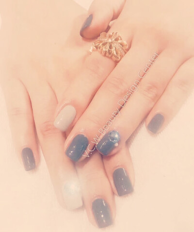 雾湖蓝&陶瓷灰色Solid Color系列Nails