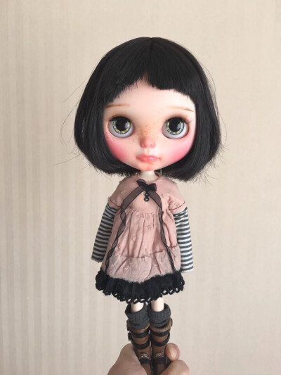 Blythe 小布 娃衣 from internet.