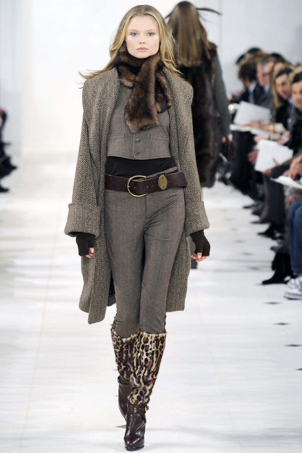 拉夫·劳伦（Ralph Lauren）于纽约时装周发布2010秋冬高级成衣系列