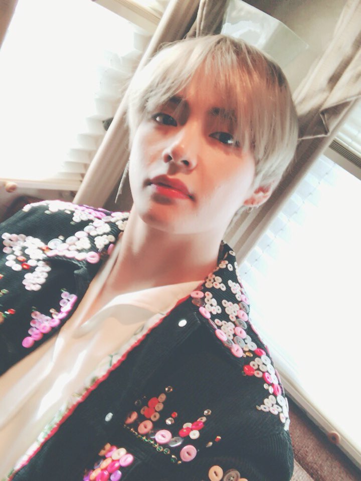 army #v 金大佬久违的临幸微博 171129