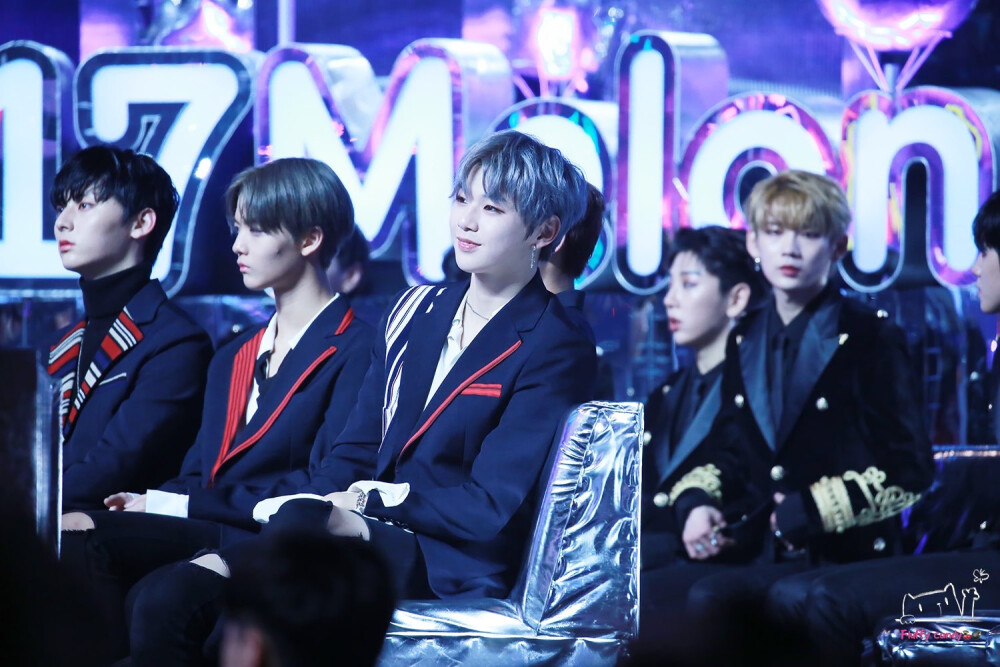 ❤❤WANNA ONE 姜丹尼尔
171202 MMA
饭拍高清
cr.fluffy_candy