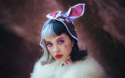 牙牙 Melanie Martinez 牙缝妹 欧美歌手 兔子