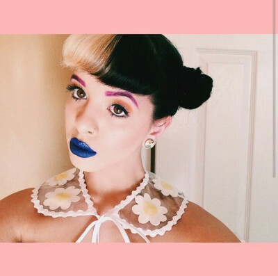 牙牙 Melanie Martinez 牙缝妹 欧美歌手 