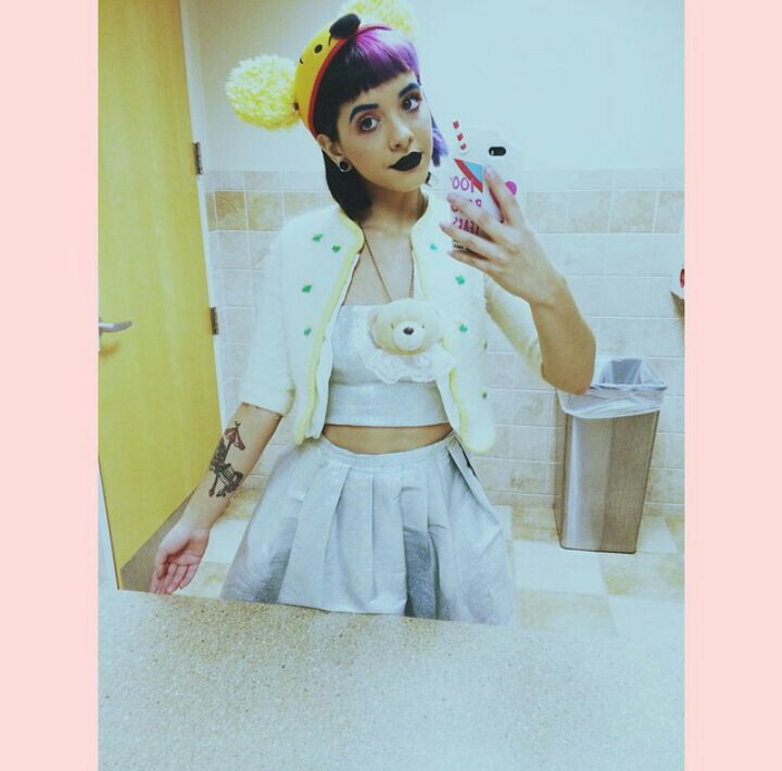 牙牙 Melanie Martinez 牙缝妹 欧美歌手 