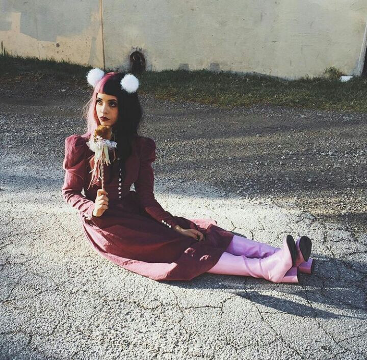 牙牙 Melanie Martinez 牙缝妹 欧美歌手 