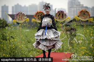 废物利用，环保袋，报纸，服装设计