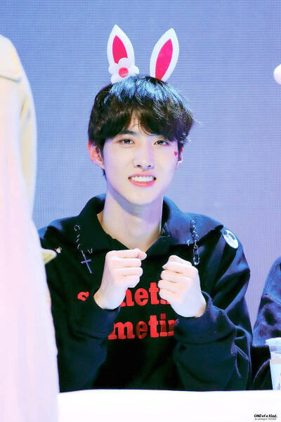 PENTAGON 吕畅九（YEOONE）