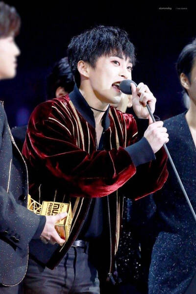 金珉锡1jfffffff_发布到xiumin 金珉…exocbx回归xiumin2爱u爱茶蛋