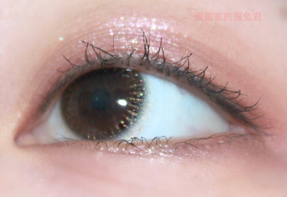 美瞳安利✨年抛
lolicon light brown星砂金棕
ojb蛇皮棒棒k
但是不扩瞳