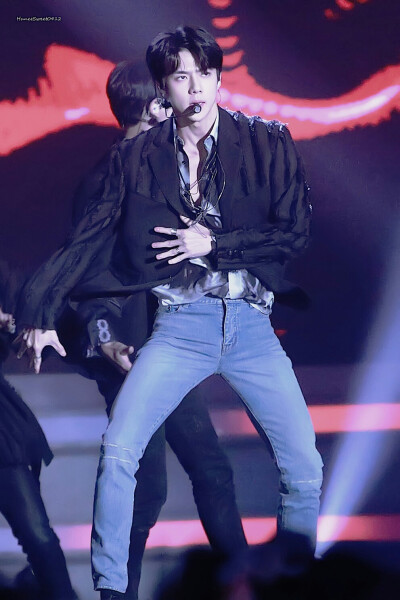 吴世勋 SEHUN