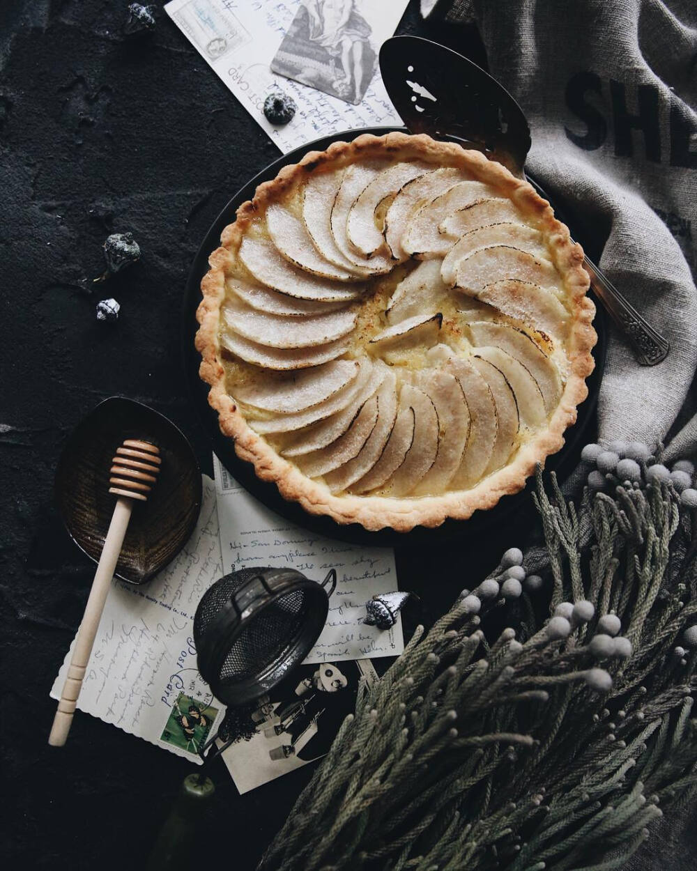 almond cream pear tart