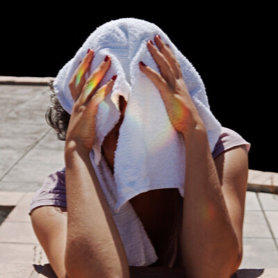 很多事情都很糟糕
但人间有人间的好
人间有你