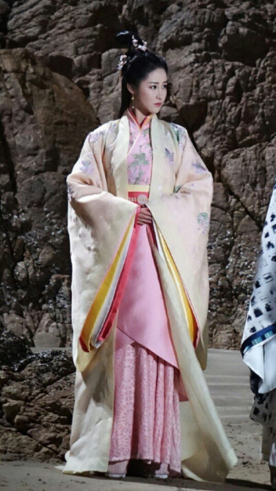 思美人 昭碧霞 梁田