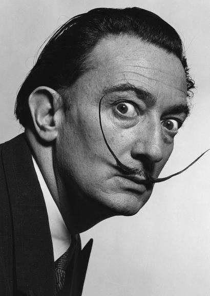 萨尔瓦多·达利(Salvador Dali，1904年5月11日-1989年1月23日)超现实主义绘画大师级人物。享有“当代艺术魔法大师”的盛誉。与毕加索，马蒂斯一起被认为是二十世纪最有代表性的三个画家。
他的童年和青少年时代非常活跃，这对于他后来的生涯尤其重要；这个时期的一些轶事，无论真实与否，都是他以后许多持续不变的形象的基础，他与父母及妻子加拉的关系对于他的艺术个性的形成具有决定性的作用。其代表作品有《记忆的延续软钟》、《欲望的幽灵》、《纳希瑟斯的蜕变》等。