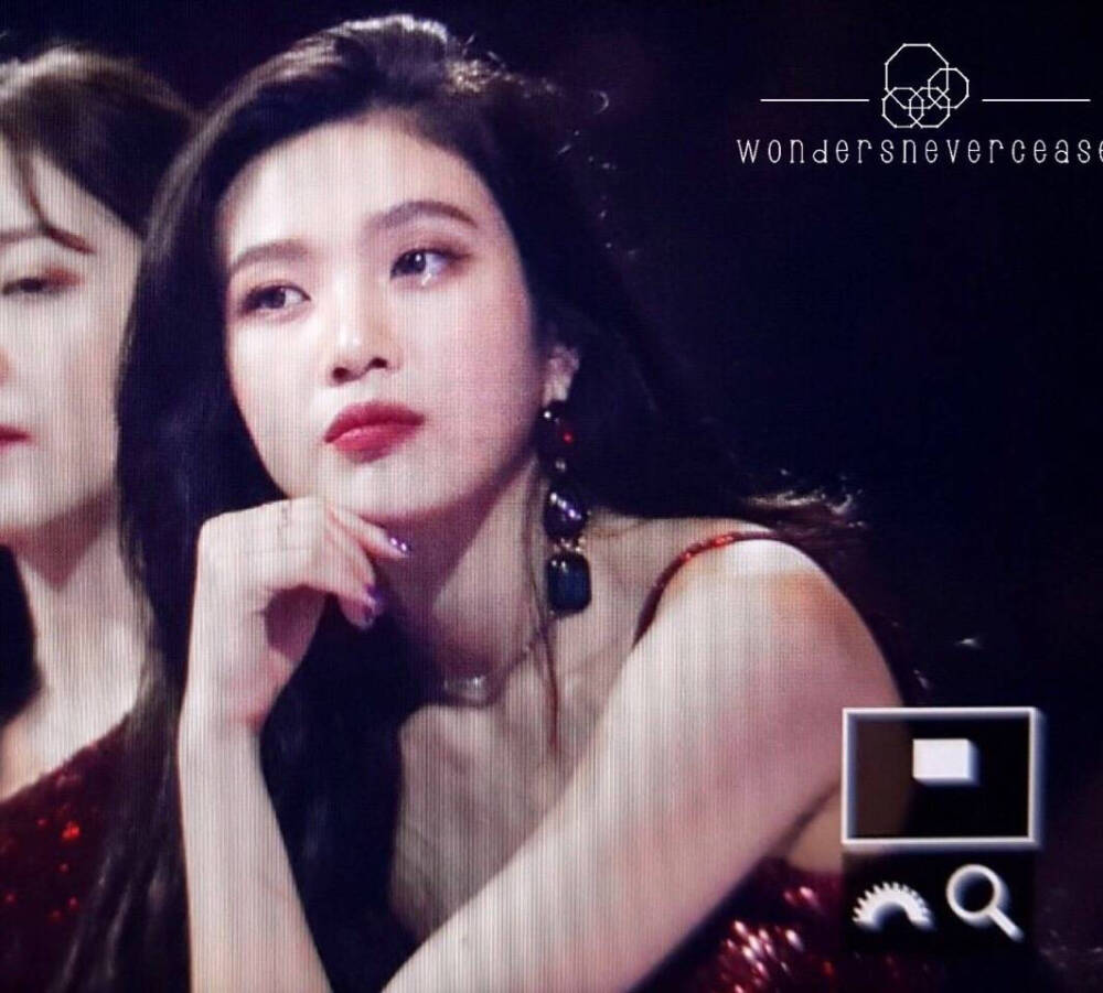 朴荣秀
joy
redvelvet